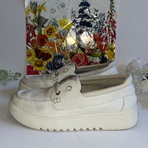 Dr. Scholl's Cream Platform Shoes Sz 8 light weight canvas sneakers